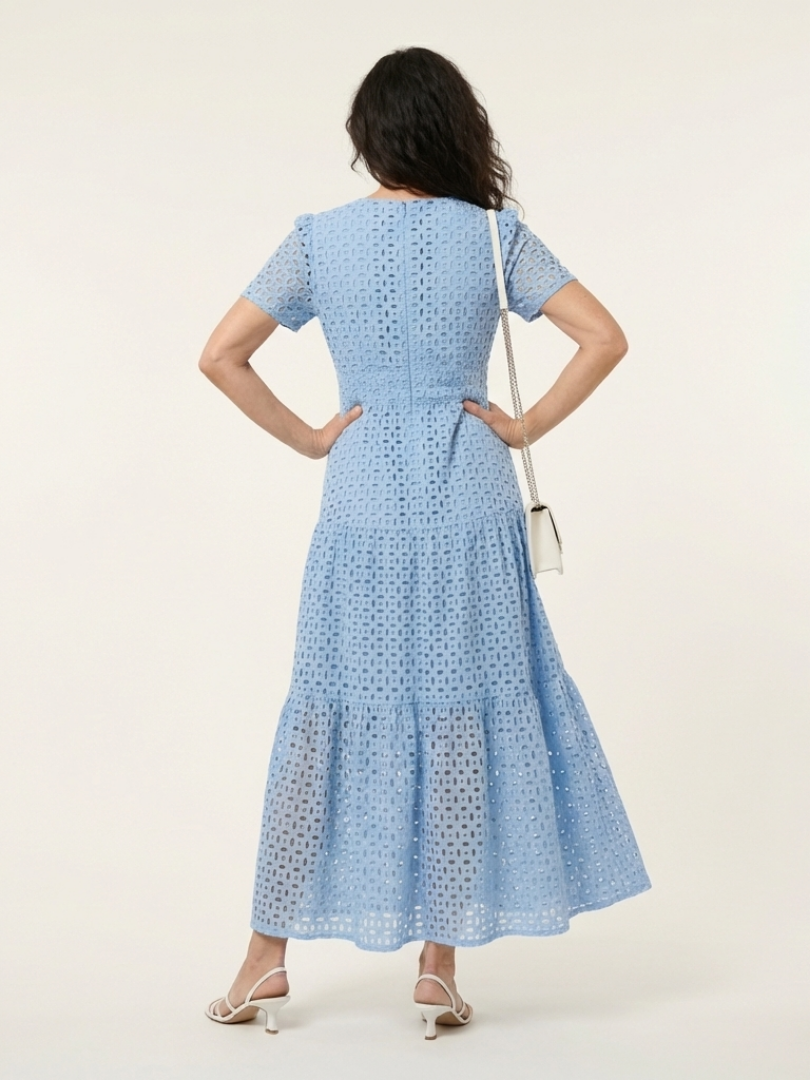 Brielle | Vestido Midi por Niveles con Escote en V y Manga Corta