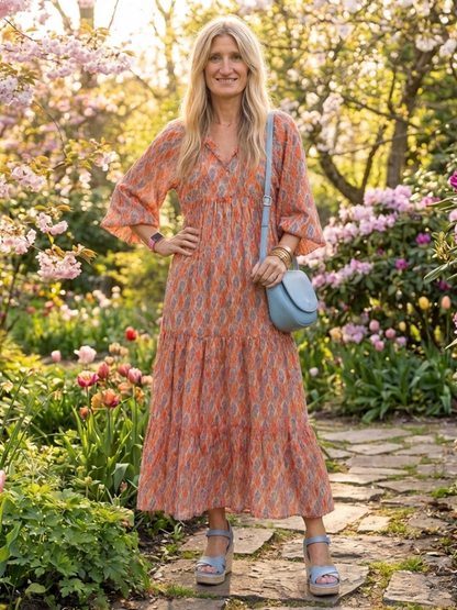 Amara | Vestido Midi con Escote en V y Estampado Geométrico por Niveles