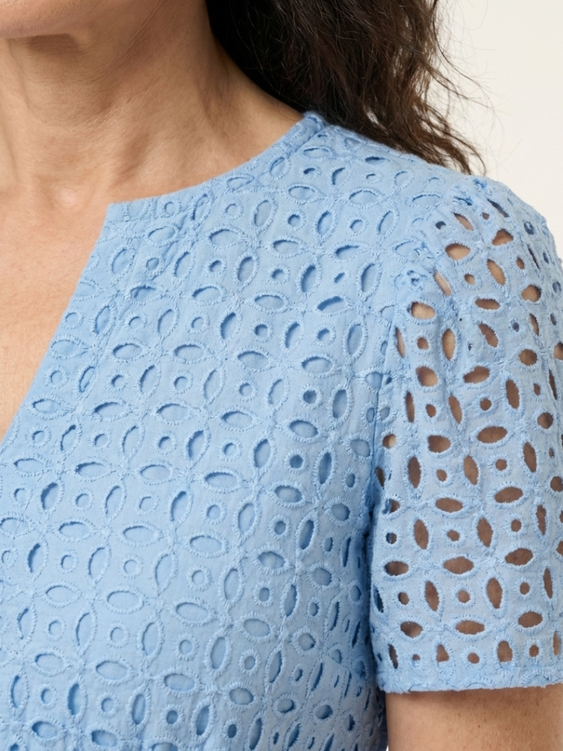 Brielle | Vestido Midi por Niveles con Escote en V y Manga Corta