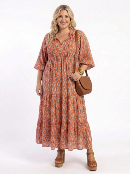 Amara | Vestido Midi con Escote en V y Estampado Geométrico por Niveles