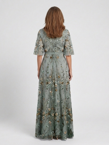Evadne | Vestido Maxi Floral con Escote en V y Manga Corta